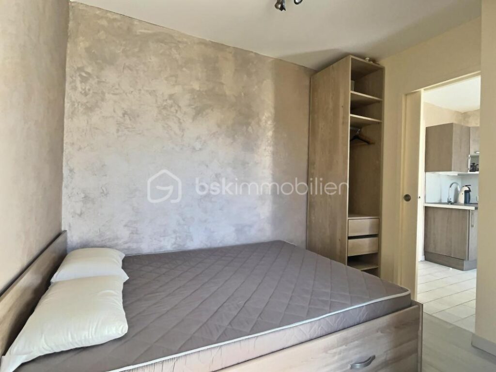 Appartement 2 pièces entièrement rénové avec vue mer – à 200 m de la plage – 2 pièces – 1 chambre – 19 m²