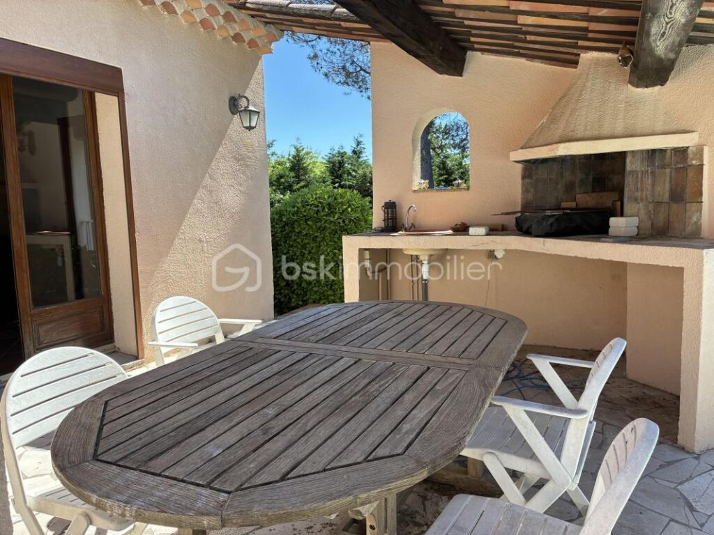Aix-en-Provence Nord – Célony | Maison familiale avec piscine sur 3 000 m² au calme – 5 pièces – 4 chambres – 132 m²