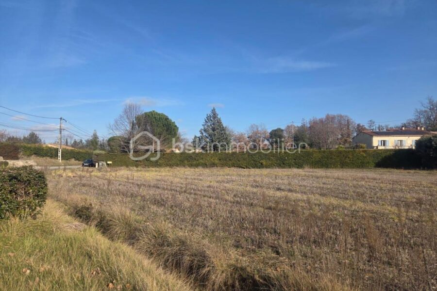Terrain à vendre à Cereste