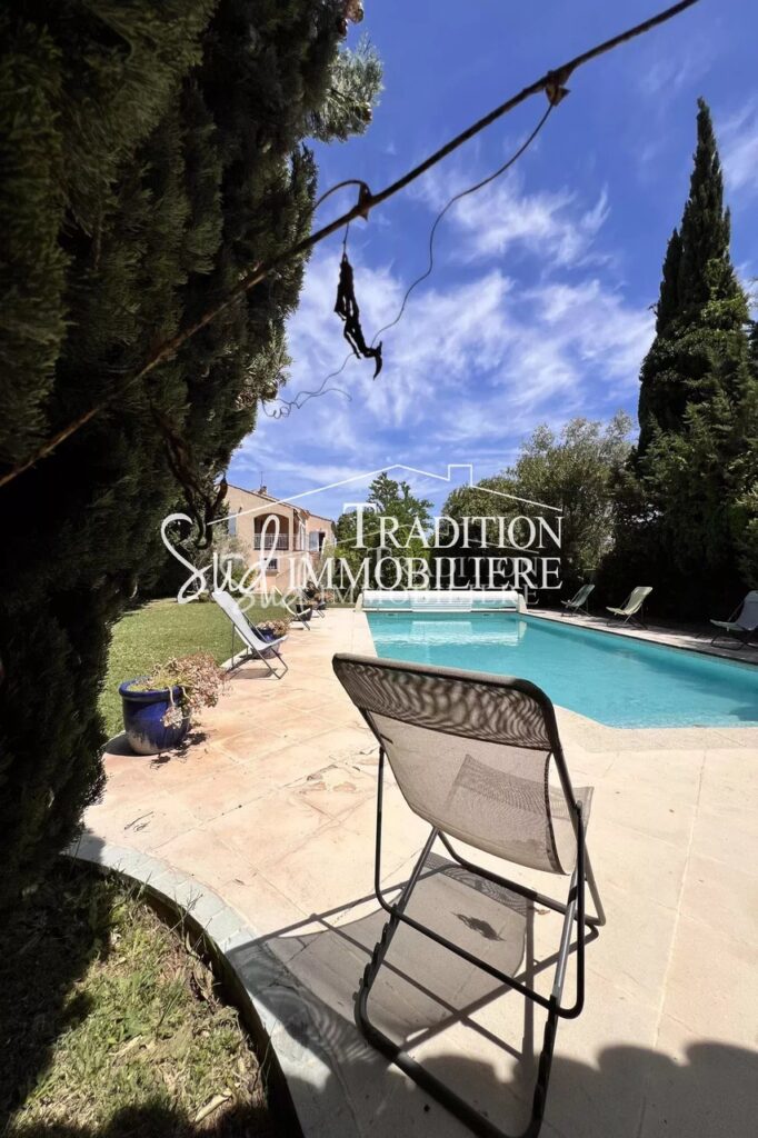 vente maison 8 Pièce(s) – 8 pièces – 6 chambres – 256.00 m²