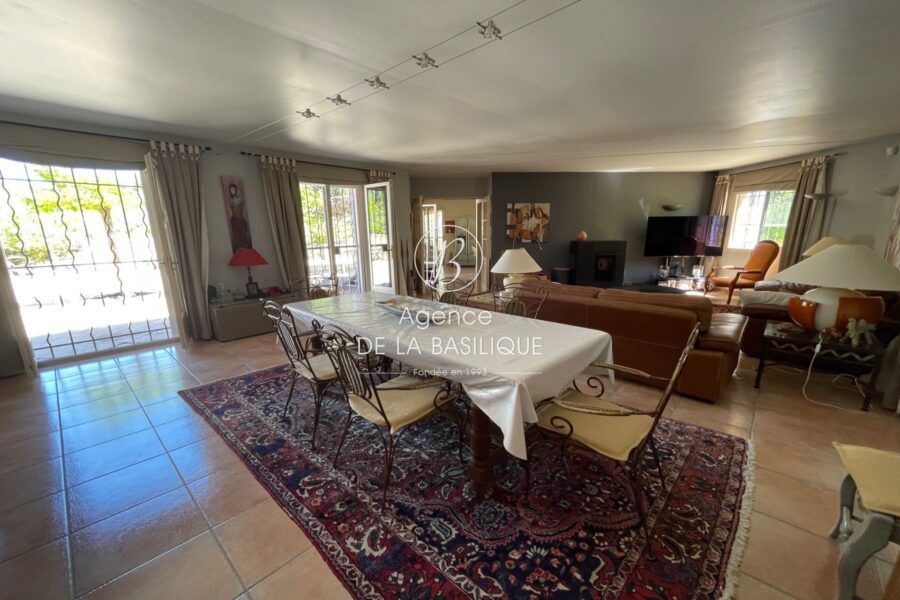 Maison à vendre à Saint-maximin-la-sainte-baume