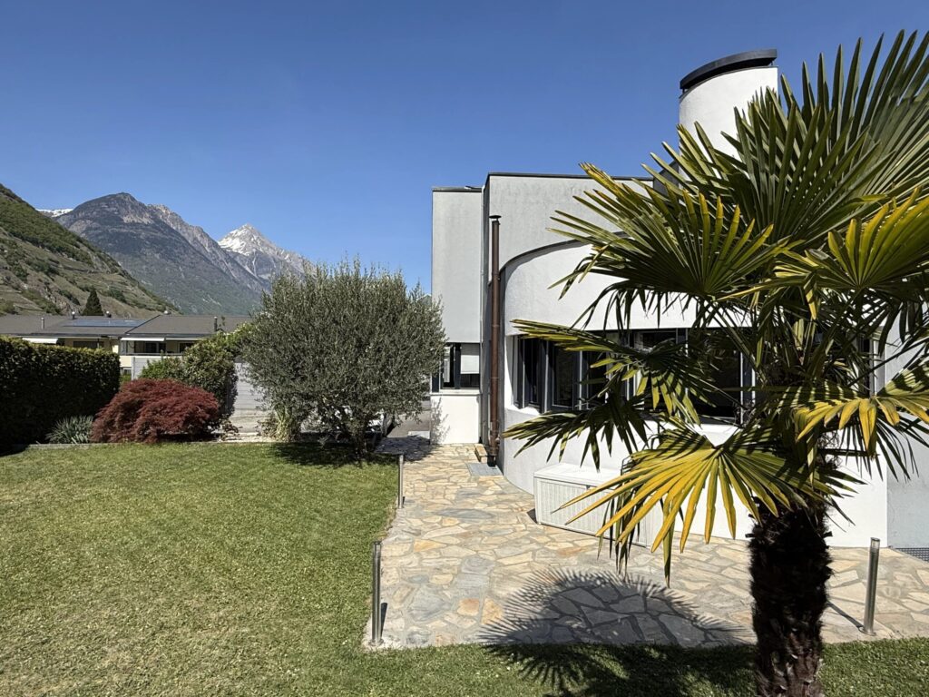 Villa contemporaine à Martigny ! – 6 pièces – 4 chambres – 220 m²
