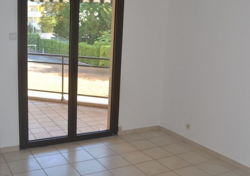 Appartement à vendre à Montélimar — Vue parc & jardin — photo 8
