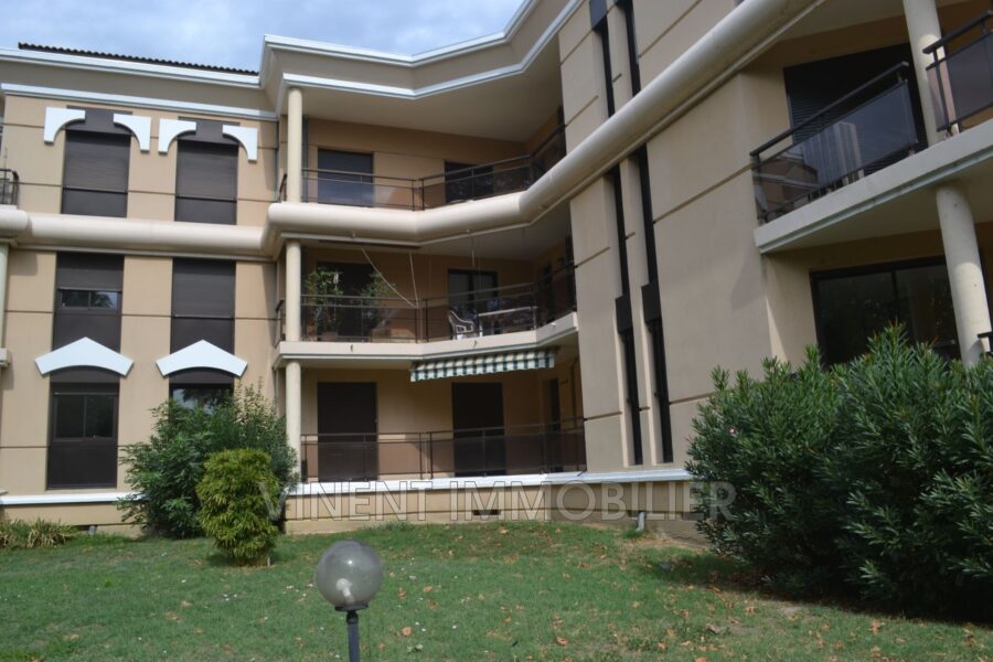 Appartement à vendre à Montélimar — Vue parc & jardin — photo 2