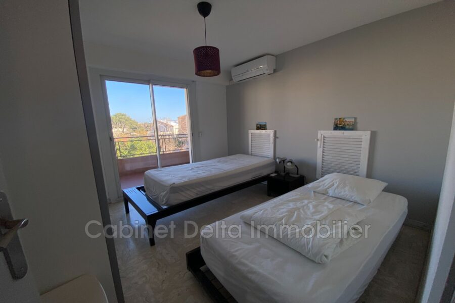 Appartement à louer à Sanary-sur-Mer — Vue sur la ville — photo 6