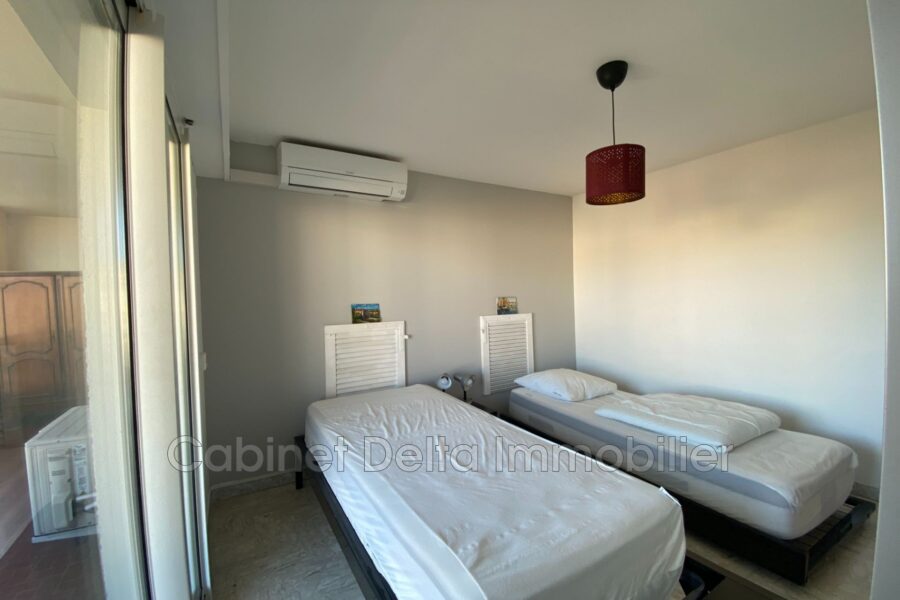 Appartement à louer à Sanary-sur-Mer — Vue sur la ville — photo 7