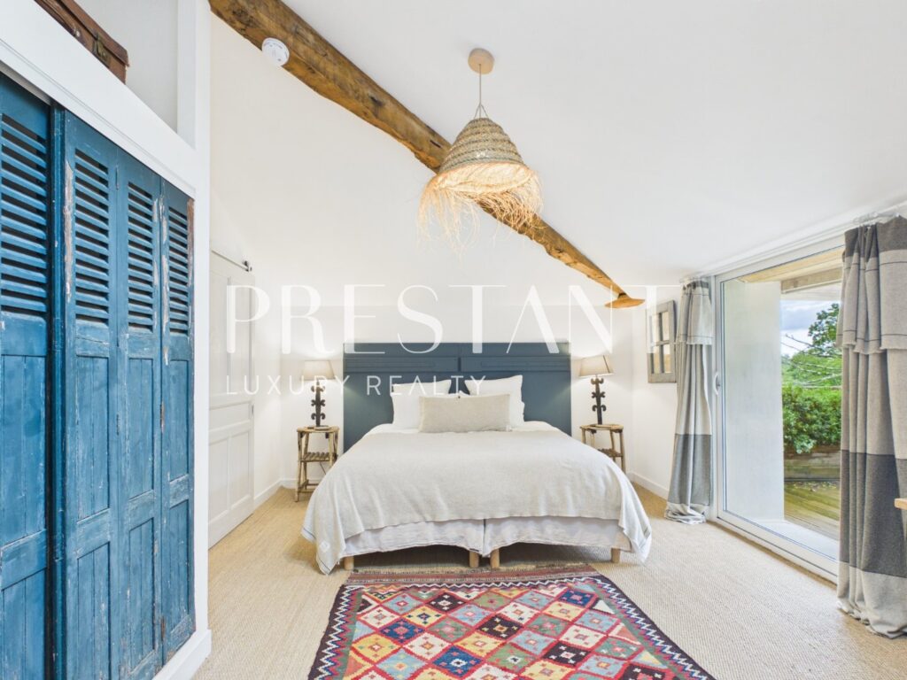 Maison – NR pièces – 10 chambres – 770 m²
