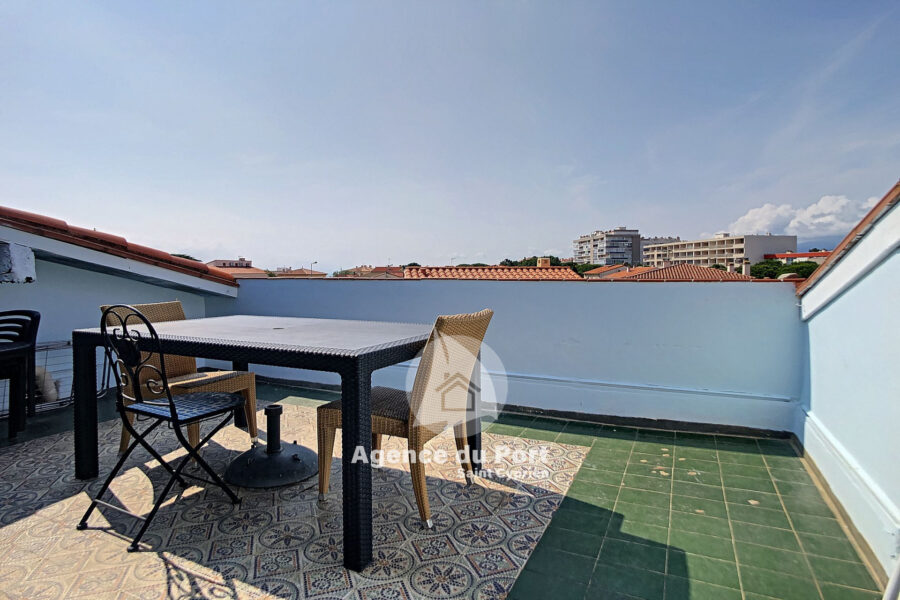 Appartement à vendre à Saint-Cyprien Plage — Vue mer — photo 1