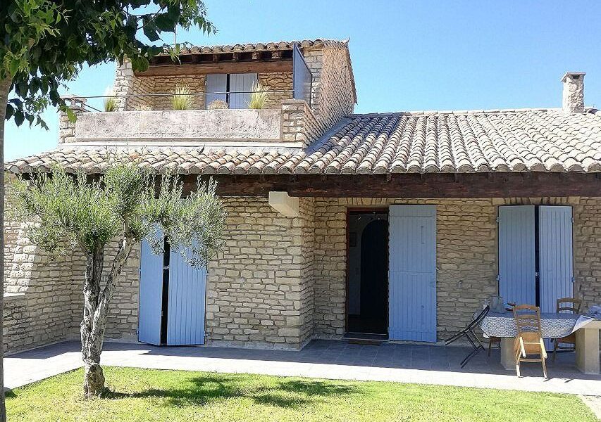 Maison à louer à Mollégès