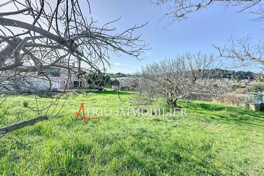 Terrain à vendre à Cagnes-sur-mer