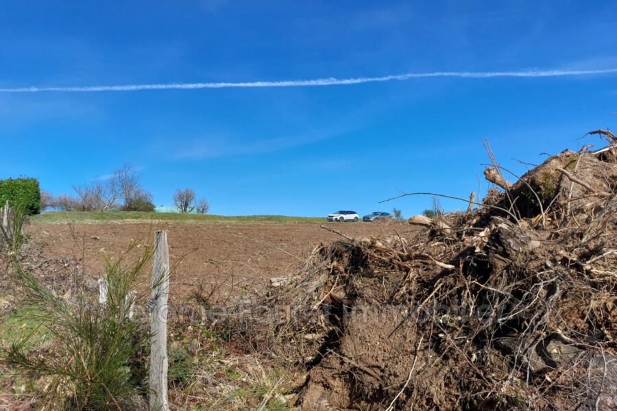 Terrain à vendre à Montaignac-sur-doustre