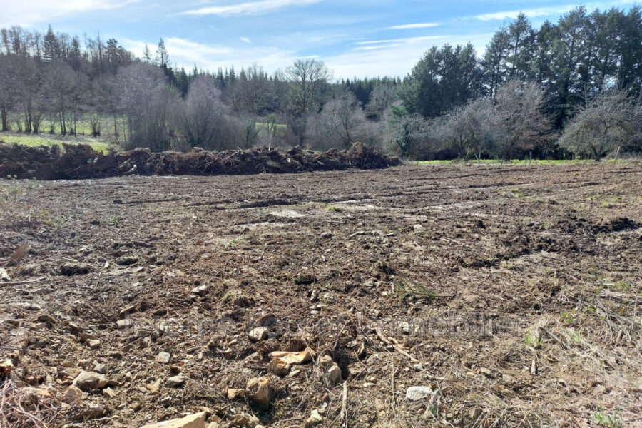 Terrain à vendre à Montaignac-sur-doustre