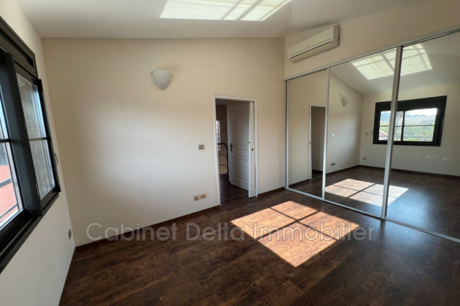 Appartement à louer à Sanary-sur-mer