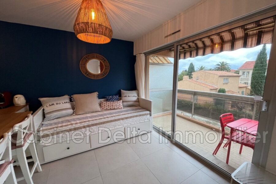 Appartement à louer à Sanary-sur-Mer — Vue sur la ville — photo 3