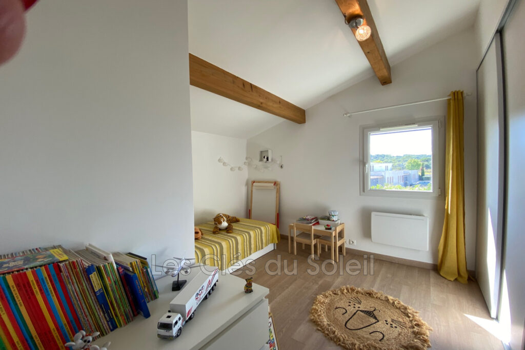 EXCLUSIVITE BESSE SUR ISSOLE – Superbe Villa familiale de 153  – 6 pièces – 5 chambres – 153.00 m²