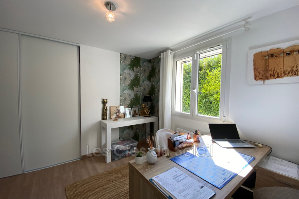 EXCLUSIVITE BESSE SUR ISSOLE – Superbe Villa familiale de 153  – 6 pièces – 5 chambres – 153.00 m²