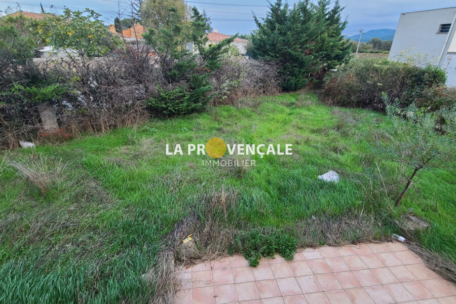 Terrain à vendre à Pourrières