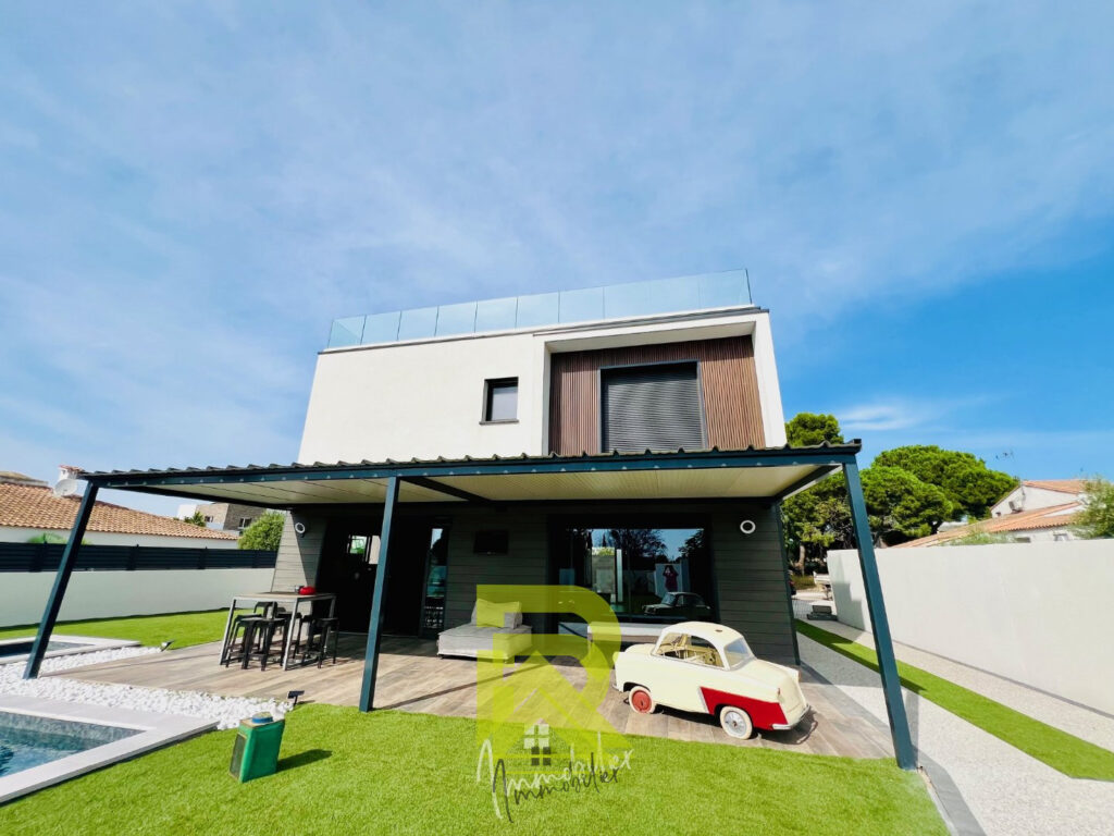 VILLA MODERNE AVEC VUE PANORAMIQUE AGDE – 5 pièces – 4 chambres – 190 m²