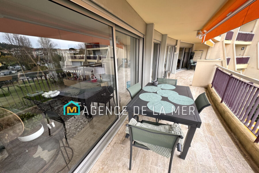 Appartement à vendre à Mandelieu-la-Napoule — Vue sur la ville — photo 7