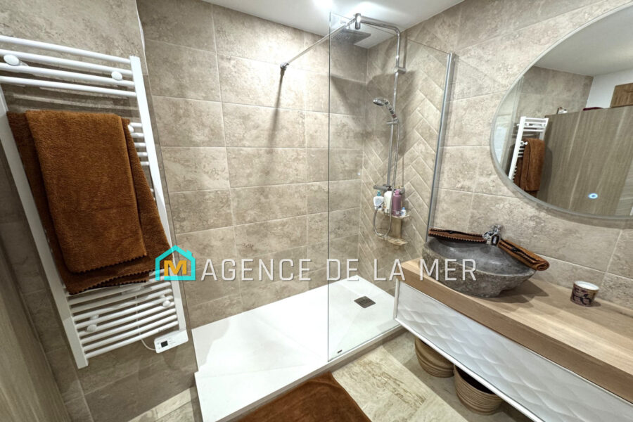 Appartement à vendre à Mandelieu-la-Napoule — Vue sur la ville — photo 6