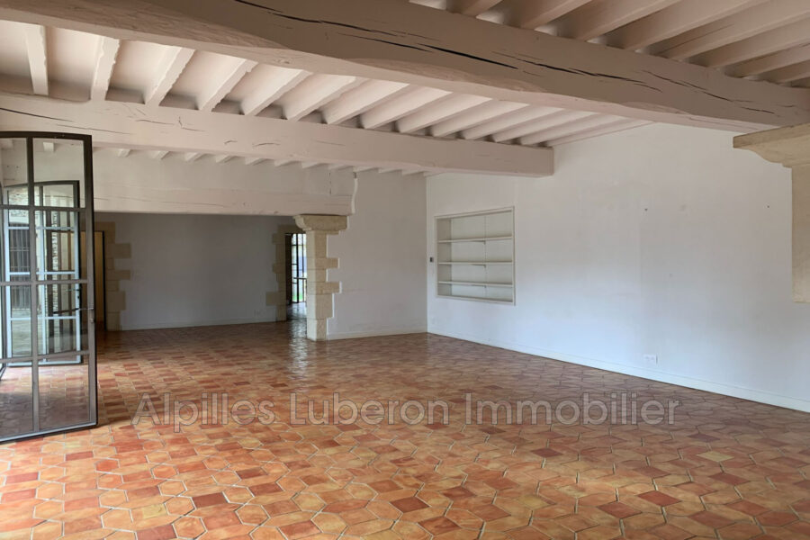 Maison à louer à Eygalières