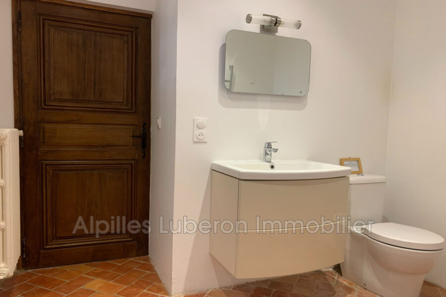 Maison à louer à Eygalières