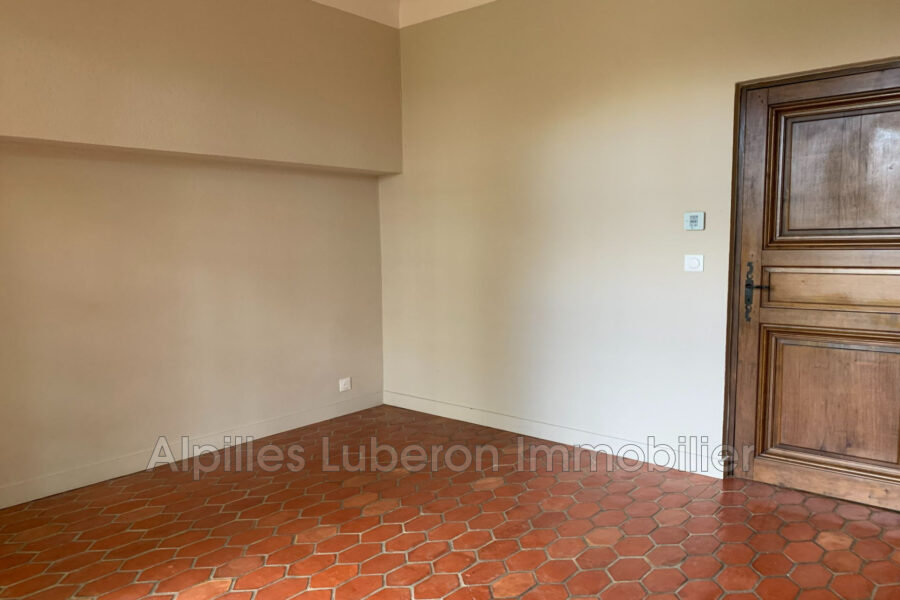Maison à louer à Eygalières