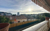 Maison à vendre à Saint-Laurent-du-Var — Vue sur la ville — photo 8