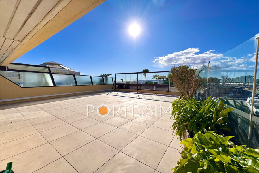 Appartement à vendre à Saint-Laurent-du-Var — Vue mer — photo 2