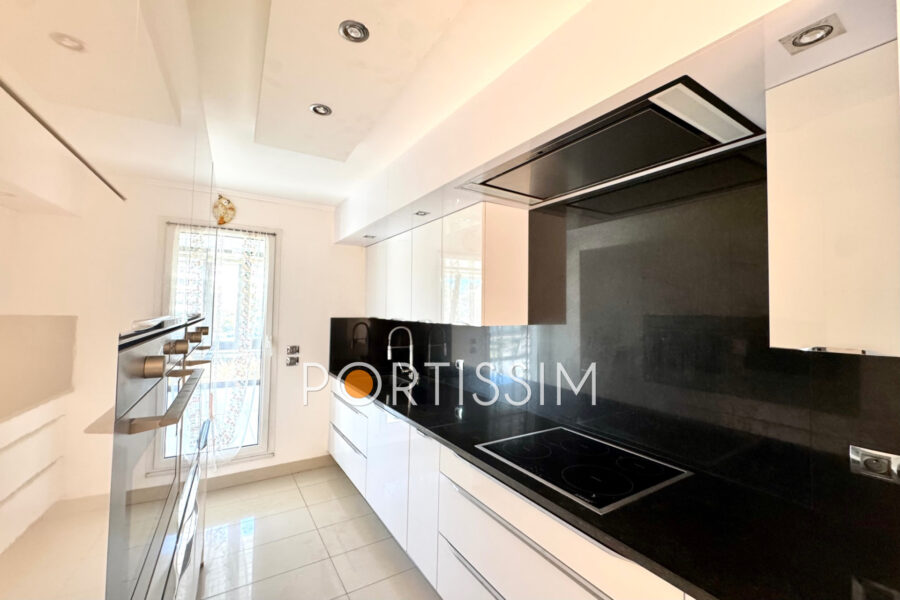 Appartement à vendre à Saint-Laurent-du-Var — Vue mer — photo 6