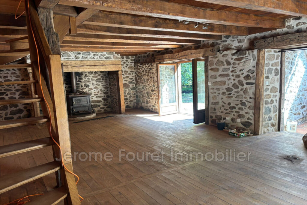 Maison type 2 comprenant au RDC séjour avec coin cuisine … – 3 pièces – 2 chambres – 66.00 m²