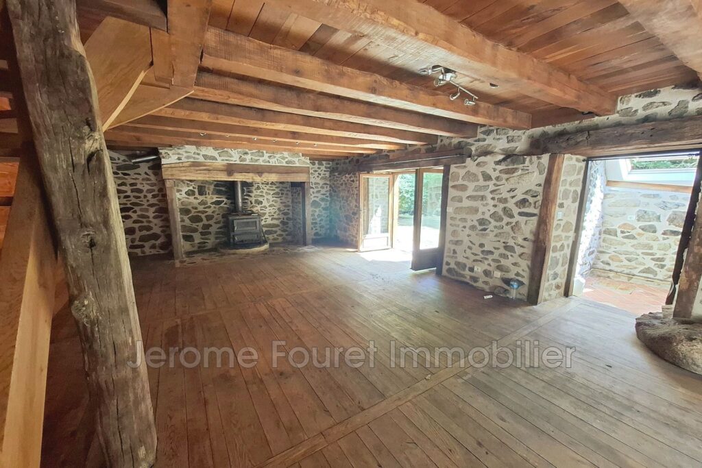 Maison type 2 comprenant au RDC séjour avec coin cuisine … – 3 pièces – 2 chambres – 66.00 m²