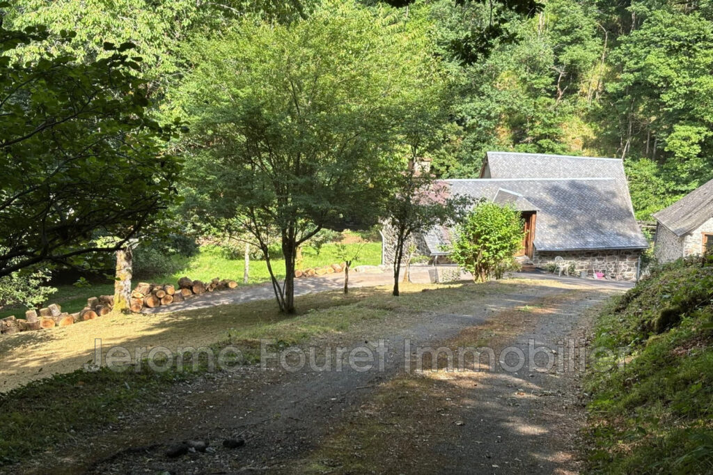 Maison type 2 comprenant au RDC séjour avec coin cuisine … – 3 pièces – 2 chambres – 66.00 m²