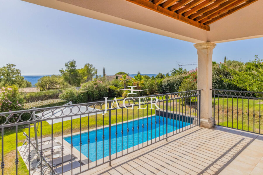 Maison à vendre à Grimaud — Vue mer — photo 1
