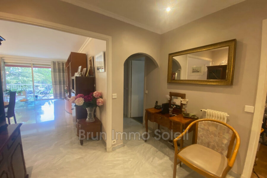 Appartement à vendre à Cagnes-sur-Mer — Vue parc & jardin — photo 2