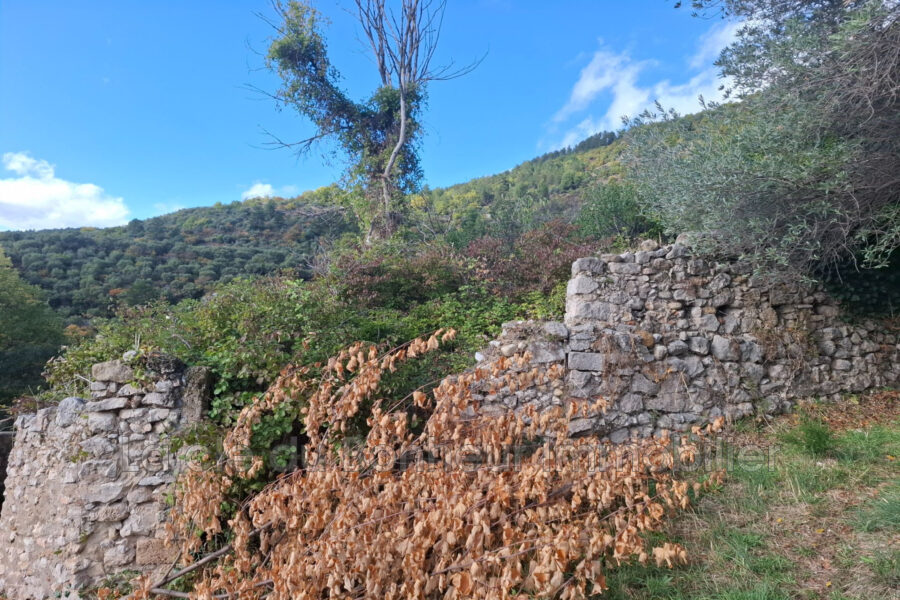 Terrain à vendre à Moustiers-sainte-marie