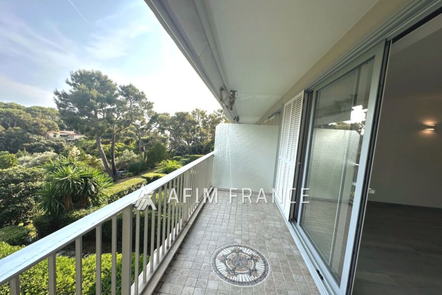 Appartement à vendre à Roquebrune-Cap-Martin — Vue parc & jardin — photo 2
