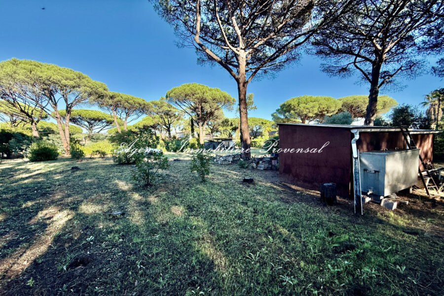 Terrain à vendre à Sainte-maxime