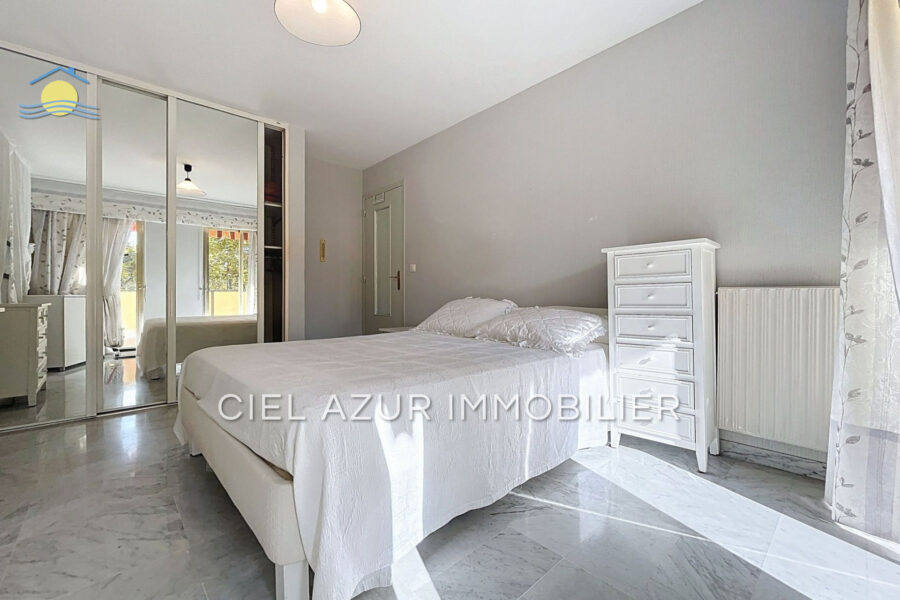 Appartement à vendre à Juan-les-Pins — Vue parc & jardin — photo 9
