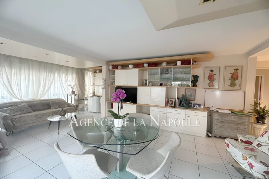 Appartement à vendre à Mandelieu-la-Napoule — Vue mer — photo 10