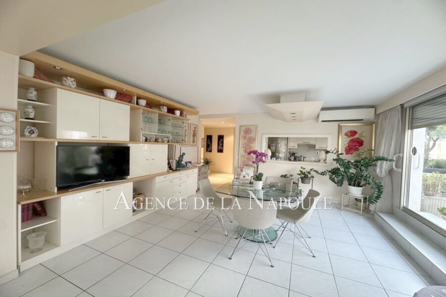 Appartement à vendre à Mandelieu-la-Napoule — Vue mer — photo 11