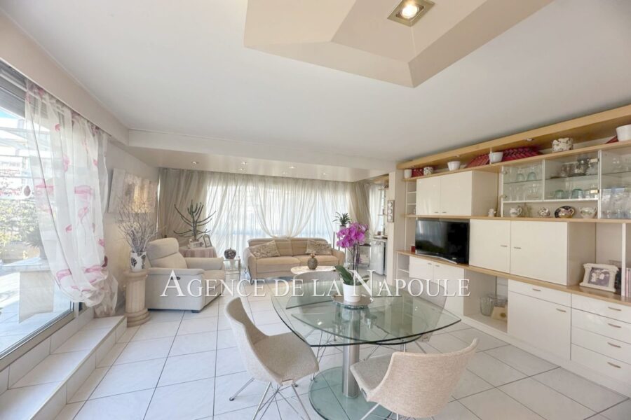 Appartement à vendre à Mandelieu-la-Napoule — Vue mer — photo 9