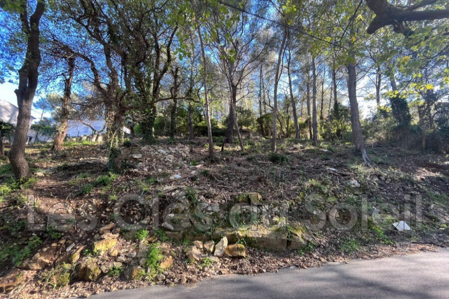 Terrain à vendre à Le revest-les-eaux