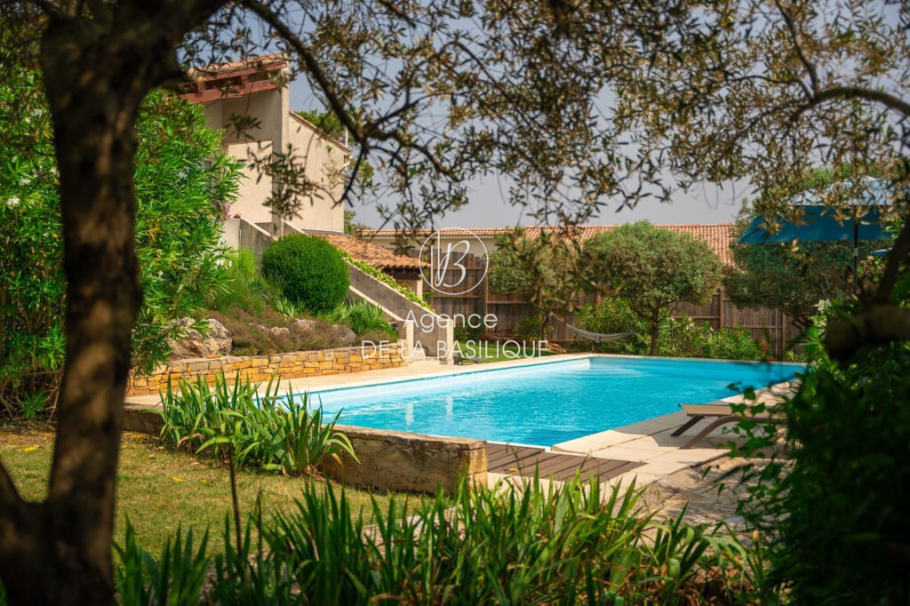 vente maison 5 Pièce(s) – 5 pièces – 4 chambres – 160.00 m²
