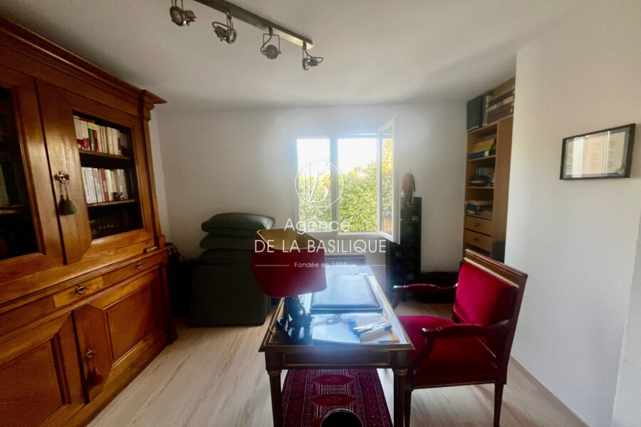 Maison à vendre à Nans-les-pins