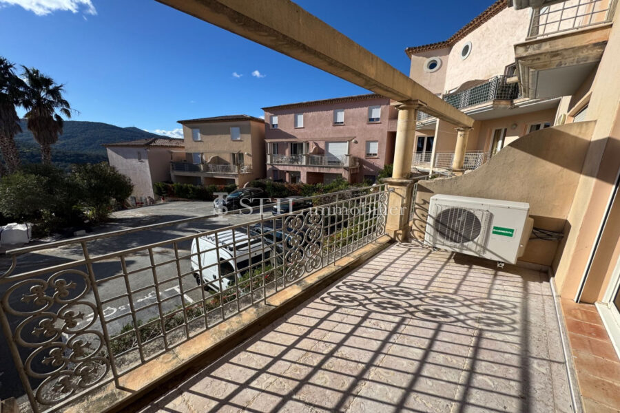Appartement à vendre à Sainte-Maxime — Vue nature — photo 2