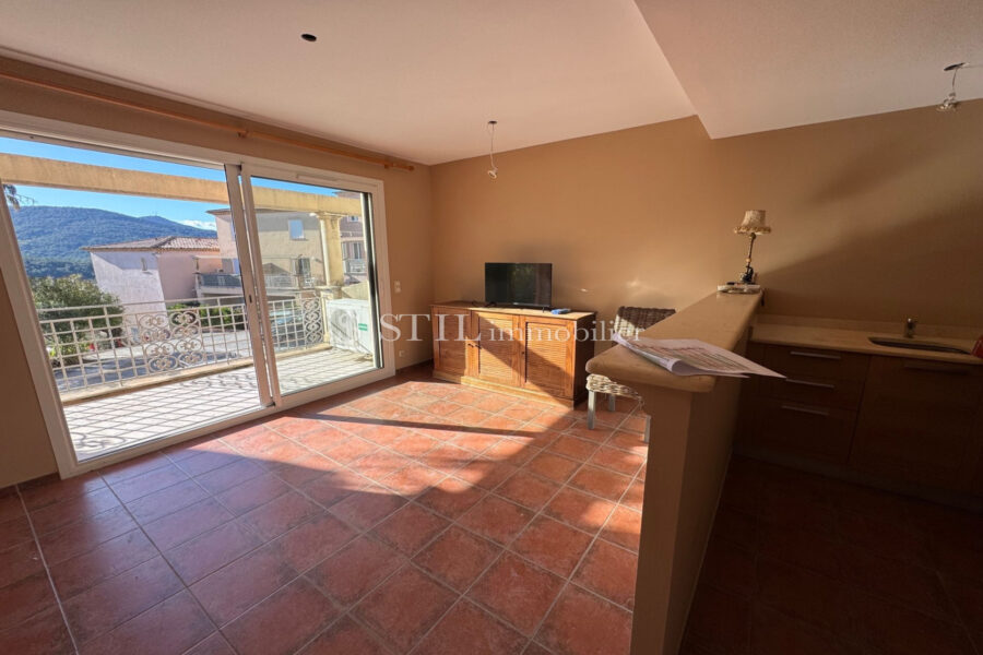 Appartement à vendre à Sainte-Maxime — Vue nature — photo 3