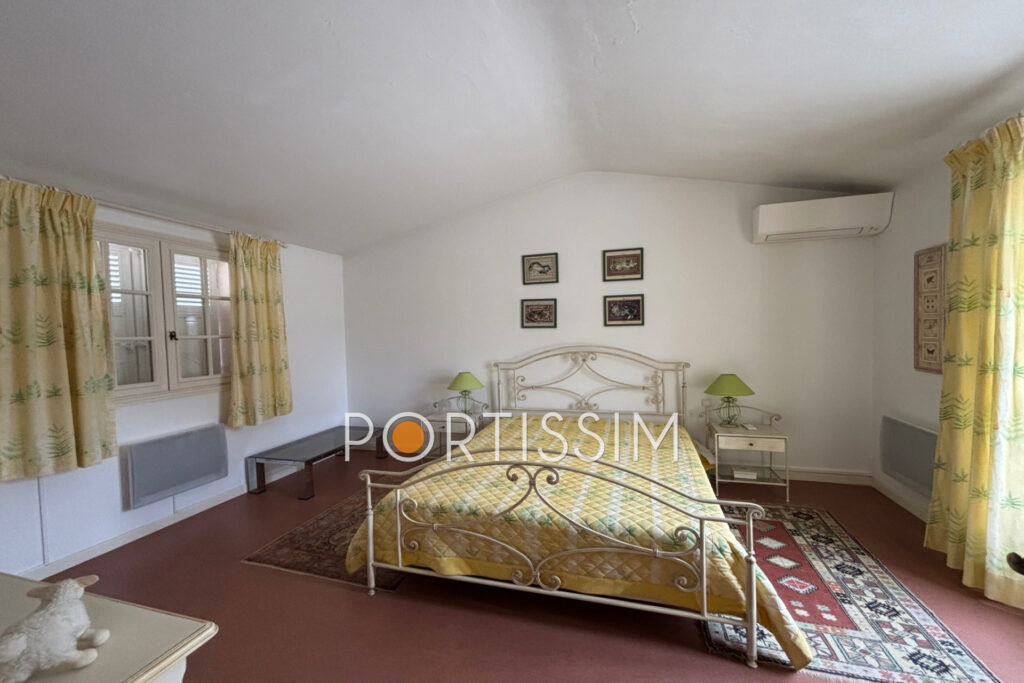 vente maison – NR pièces – 5 chambres – 301.45 m²