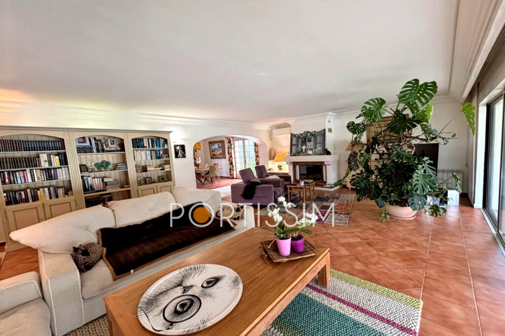 vente maison – NR pièces – 5 chambres – 301.45 m²