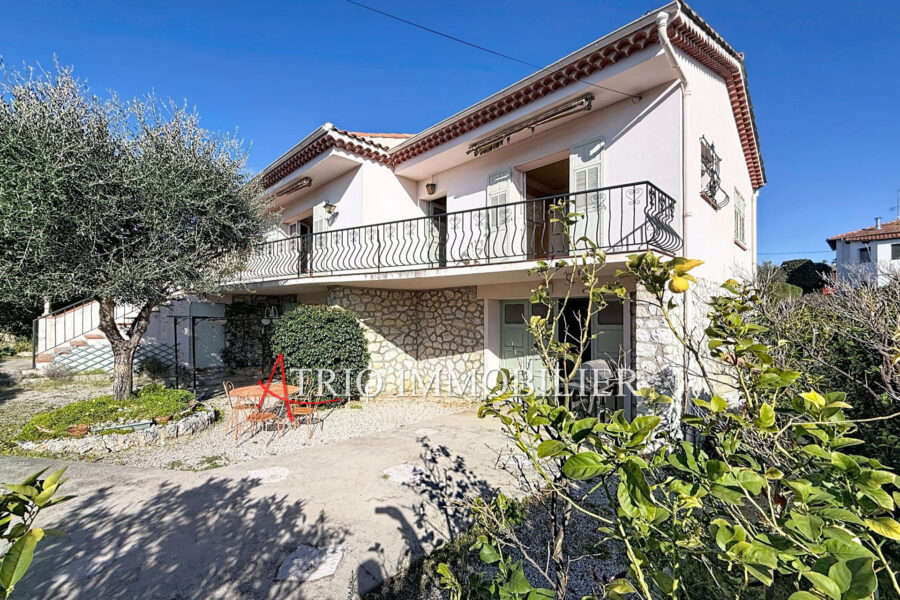 Maison à vendre à Cagnes-sur-Mer — Vue sur la ville — photo 3